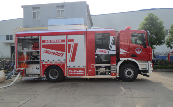 ���a(ch��n)����܇����������b���M���������c��������